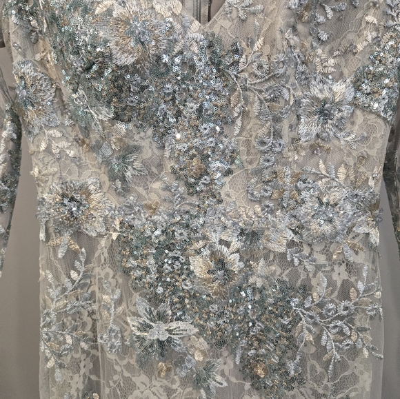 NWT MAC DUGGAL EMBELLISHED V NECK ILLUSION LONG SLEEVE GOWN 67539 SEA MIST - Picture 9 of 11